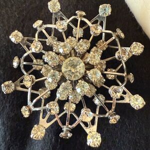 Vintage Crystal Silver Tone Star Burst Brooch
